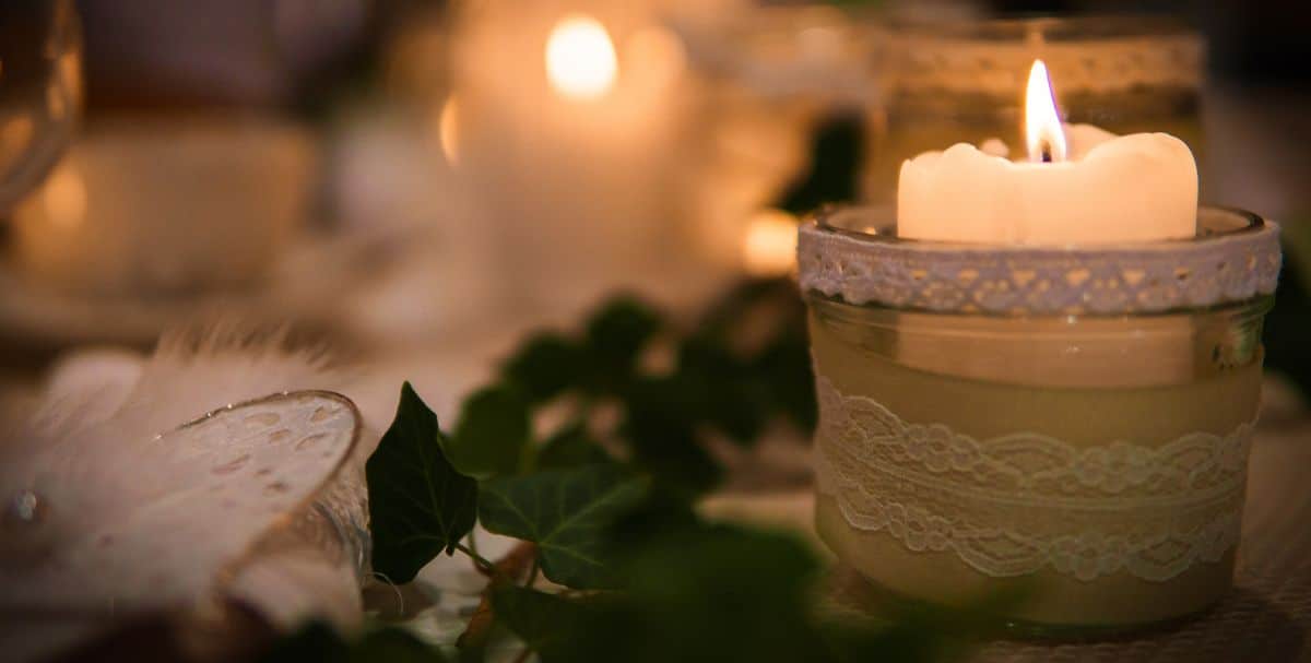 Romantic decorations that don’t cost the earth
