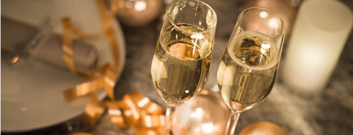 Traditional anniversary gifts for every year